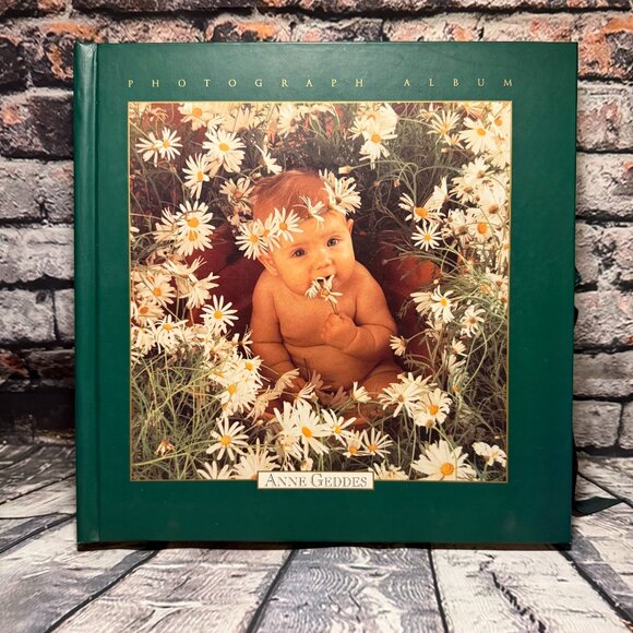 Vintage 1997 Anne Geddes Photograph Album 36 Photo 24 Page Book Babies Hardcover - Picture 1 of 8